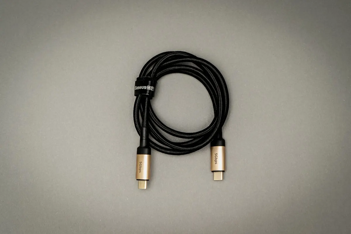 Кабель USB-C ↔ USB-C 100 Вт, 2 м